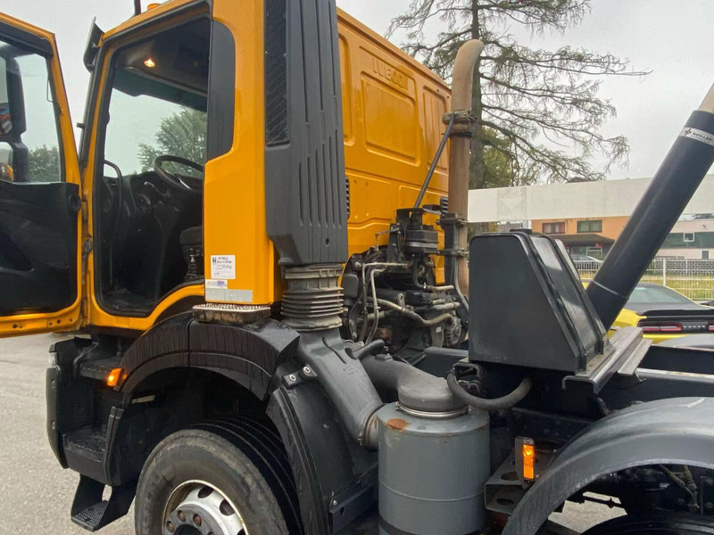 Leasing of Iveco AD 410 T51 Iveco AD 410 T51: picture 17