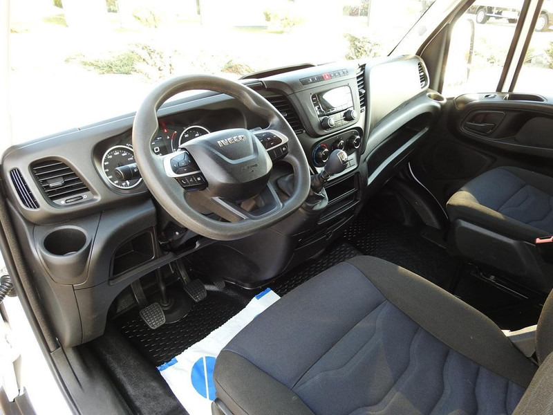 Iveco DAILY 35C14 WYWROTKA PODWÓJNA KABINA DOKA 6 MIEJSC TEMPOMAT KLIM - Tipper van, Crew cab van: picture 2 Iveco DAILY 35C14 WYWROTKA PODWÓJNA KABINA DOKA 6 MIEJSC TEMPOMAT KLIM - Tipper van, Crew cab van: picture 2