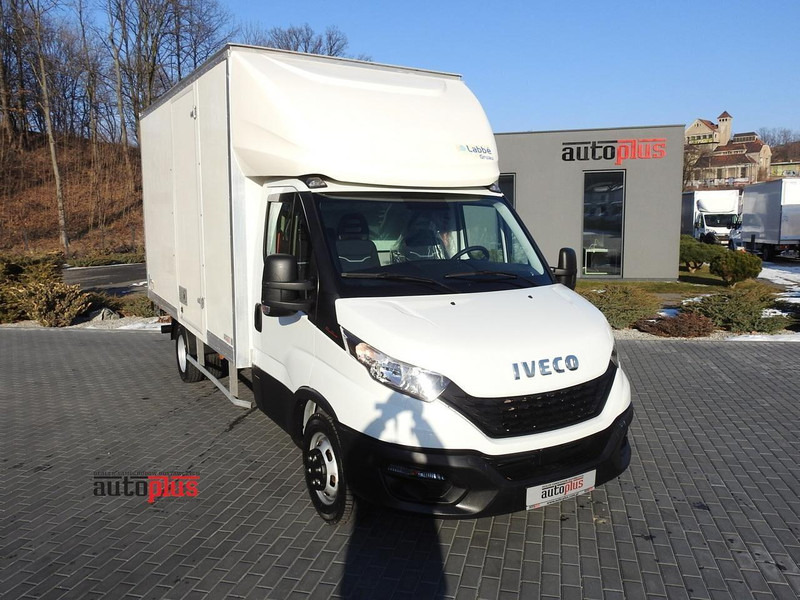Iveco DAILY 35C16 KONTENER WINDA 8 PALET TEMPOMAT BLIŹNIACZE KOŁA KLIM - Closed box van: picture 1 Iveco DAILY 35C16 KONTENER WINDA 8 PALET TEMPOMAT BLIŹNIACZE KOŁA KLIM - Closed box van: picture 1