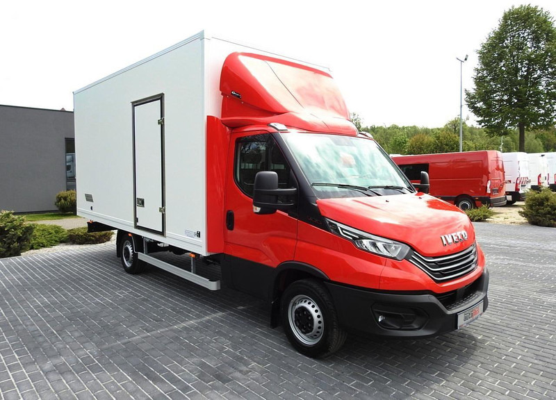 Iveco DAILY 35S18 NOWY KONTENER 10 PALET TEMPOMAT NAWIGACJA KLIMATYZAC - Closed box van: picture 4 Iveco DAILY 35S18 NOWY KONTENER 10 PALET TEMPOMAT NAWIGACJA KLIMATYZAC - Closed box van: picture 4
