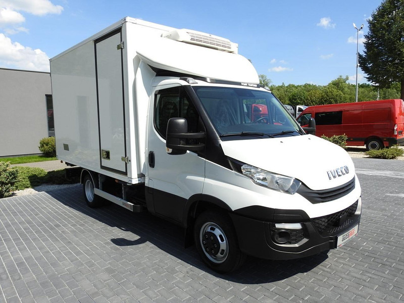 Iveco DAILY 50C15 CHŁODNIA KONTENER -5*C ZASILANIE 230V KLIMATYZACJA B - Refrigerated truck: picture 4 Iveco DAILY 50C15 CHŁODNIA KONTENER -5*C ZASILANIE 230V KLIMATYZACJA B - Refrigerated truck: picture 4