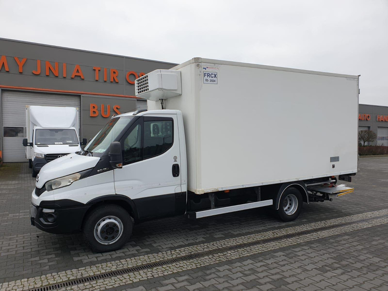 Iveco DAILY 60C15 60-150 TWO-CHAMBER REFRIGERATOR CONTAINER ISOTHERM F - Refrigerated truck: picture 3 Iveco DAILY 60C15 60-150 TWO-CHAMBER REFRIGERATOR CONTAINER ISOTHERM F - Refrigerated truck: picture 3