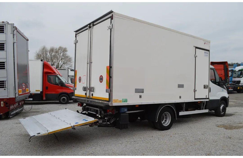 Iveco DAILY 60C15 60-150 TWO-CHAMBER REFRIGERATOR CONTAINER ISOTHERM F - Refrigerated truck: picture 5 Iveco DAILY 60C15 60-150 TWO-CHAMBER REFRIGERATOR CONTAINER ISOTHERM F - Refrigerated truck: picture 5