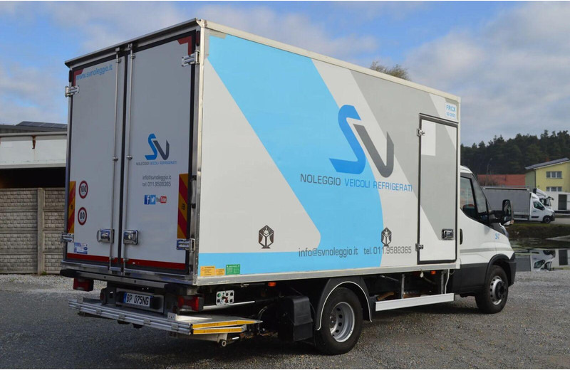 Iveco DAILY 60C15 REFRIGERATOR + SIDE AND REAR DOORS, LIFT FOLDED UNDE - Refrigerated delivery van: picture 4 Iveco DAILY 60C15 REFRIGERATOR + SIDE AND REAR DOORS, LIFT FOLDED UNDE - Refrigerated delivery van: picture 4
