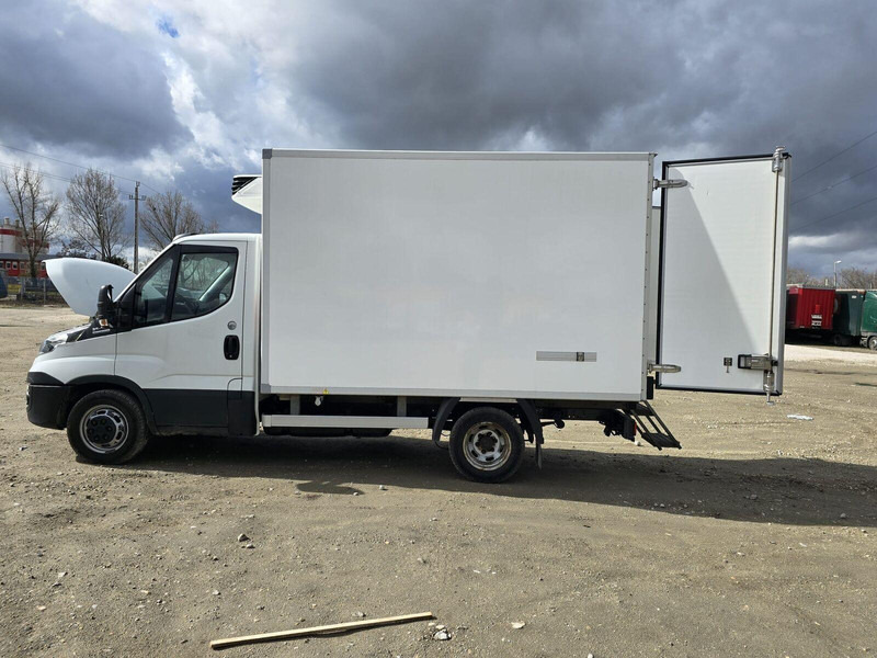Iveco Daily 35-140 - Carrier Xarios 350 frigo - Refrigerated delivery van: picture 5 Iveco Daily 35-140 - Carrier Xarios 350 frigo - Refrigerated delivery van: picture 5