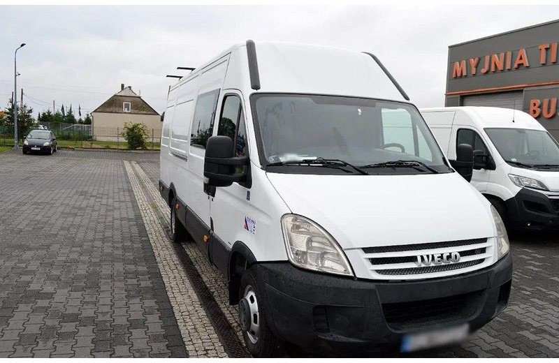 Iveco Daily 35C15 Blaszak L4H2 Brygadówka 6-seater Doka Dubel Cabin - Minibus, People carrier: picture 1 Iveco Daily 35C15 Blaszak L4H2 Brygadówka 6-seater Doka Dubel Cabin - Minibus, People carrier: picture 1
