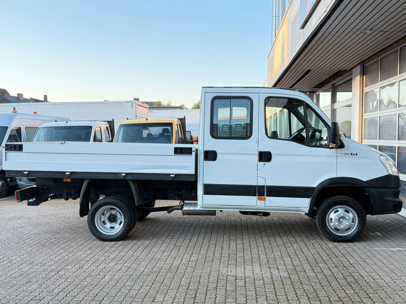 Open body delivery van, Crew cab van Iveco Daily 35C15 flatbed: picture 7