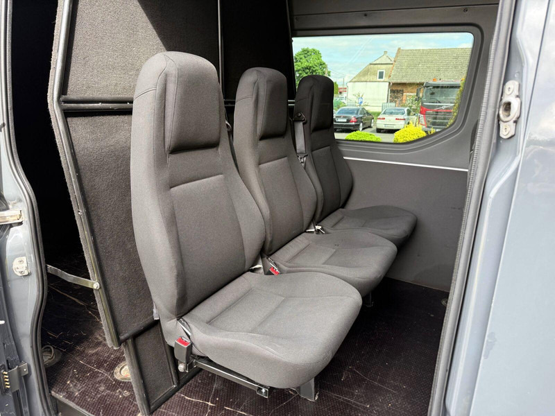 Closed box van Iveco Daily 35S18 Hi-Matic L4H2 Maxi Furgon Doka Brygadówka 6-miejsc S: picture 16 Closed box van Iveco Daily 35S18 Hi-Matic L4H2 Maxi Furgon Doka Brygadówka 6-miejsc S: picture 16