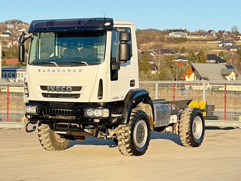 Iveco EUROCARGO 110-250* PLATFORM 4,60 m* 4x4 - Cab chassis truck: picture 2 Iveco EUROCARGO 110-250* PLATFORM 4,60 m* 4x4 - Cab chassis truck: picture 2
