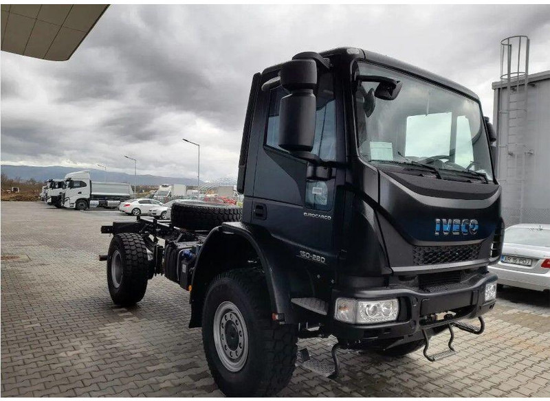 Iveco EuroCargo ML150E28WS - Cab chassis truck: picture 2 Iveco EuroCargo ML150E28WS - Cab chassis truck: picture 2