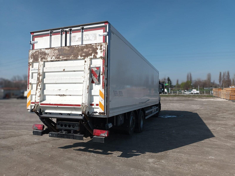 Iveco Stralis 310 6x2 Koffer + LBW - Box truck: picture 4 Iveco Stralis 310 6x2 Koffer + LBW - Box truck: picture 4