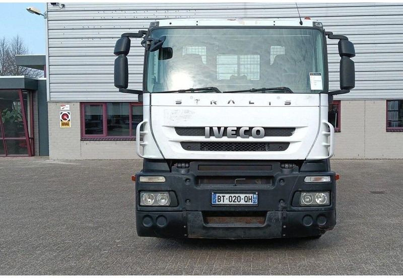 Iveco TGA 33.480 - Machine transporter - Car transporter truck: picture 2 Iveco TGA 33.480 - Machine transporter - Car transporter truck: picture 2