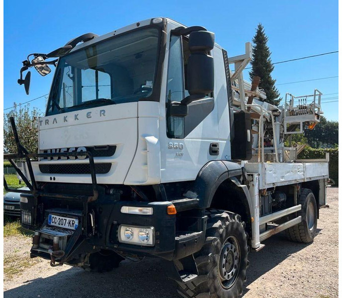 Iveco Trakker 360 - Drilling crane truck 4x4 - Drilling rig: picture 1 Iveco Trakker 360 - Drilling crane truck 4x4 - Drilling rig: picture 1