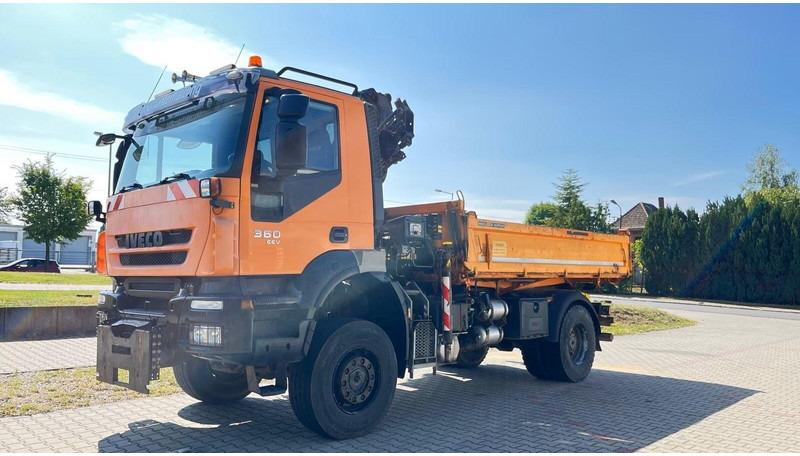 Iveco Trakker 360 EEV - 3 way tipper + crane - Tipper, Crane truck: picture 2 Iveco Trakker 360 EEV - 3 way tipper + crane - Tipper, Crane truck: picture 2