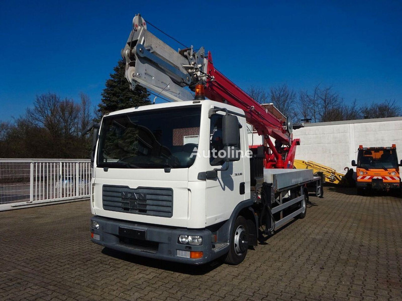 MAN 8.180 TGL - Flatbed+crane - Dropside/ Flatbed truck, Crane truck: picture 3 MAN 8.180 TGL - Flatbed+crane - Dropside/ Flatbed truck, Crane truck: picture 3