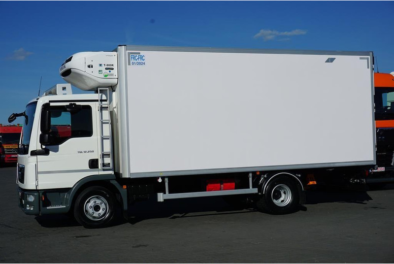 MAN TGL 12.250 / ACC / EURO 6 / CHŁODNIA / 2 KOMOROWA - Refrigerated truck: picture 3 MAN TGL 12.250 / ACC / EURO 6 / CHŁODNIA / 2 KOMOROWA - Refrigerated truck: picture 3