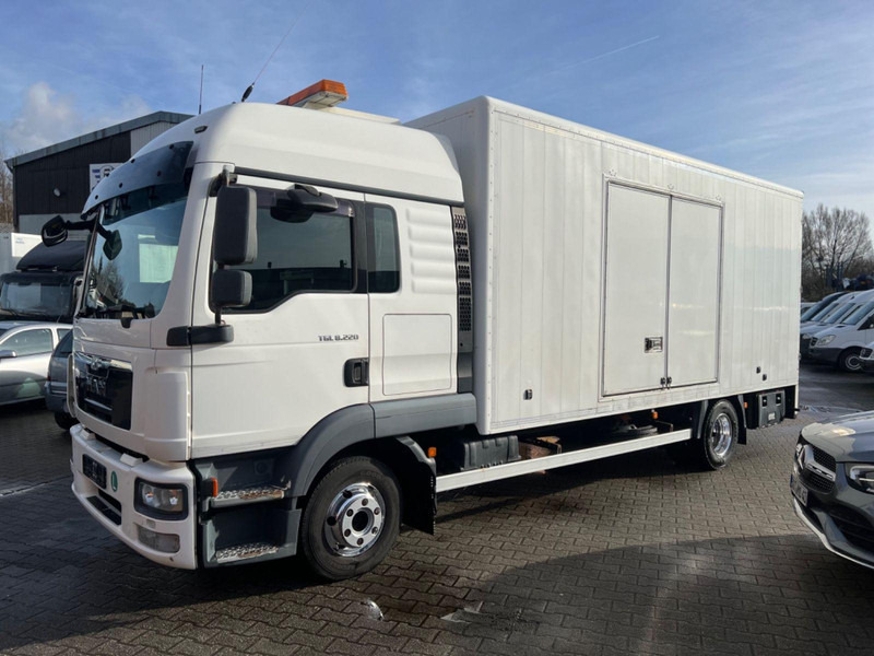 MAN TGL 8.220 Abschlepper*Geschlossen*Aufgelastet* - Car transporter truck: picture 1 MAN TGL 8.220 Abschlepper*Geschlossen*Aufgelastet* - Car transporter truck: picture 1