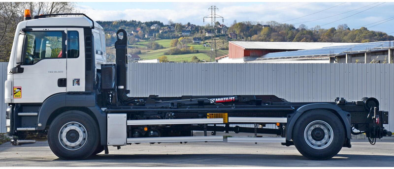 MAN TGS 18.320 Abrollkipper * Top Zustand! - Hook lift truck: picture 3 MAN TGS 18.320 Abrollkipper * Top Zustand! - Hook lift truck: picture 3