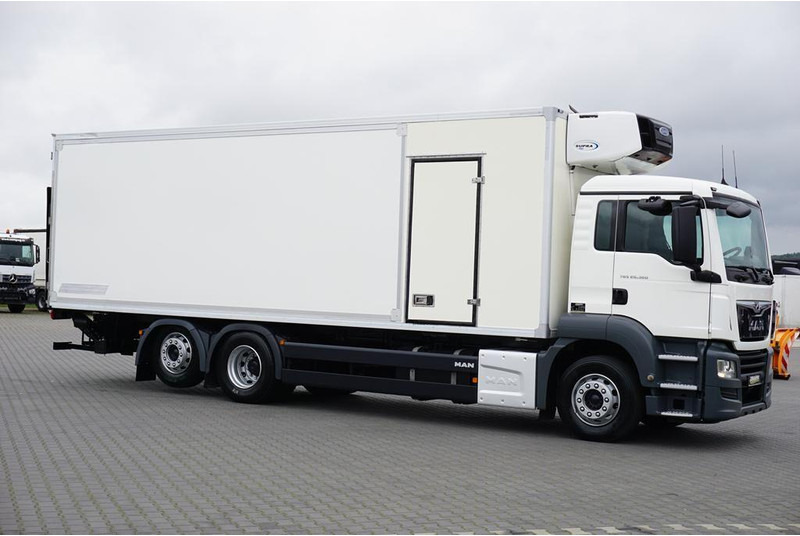 MAN TGS / 26.360 / EURO 6 / CHŁODNIA + WINDA / 20 PALET - Refrigerated truck: picture 4 MAN TGS / 26.360 / EURO 6 / CHŁODNIA + WINDA / 20 PALET - Refrigerated truck: picture 4