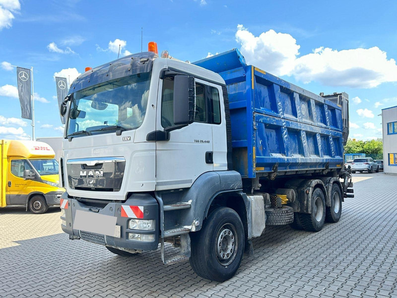 MAN TGS 26.440 6x4 Tipper + Crane Loglift 120S - Tipper, Crane truck: picture 1 MAN TGS 26.440 6x4 Tipper + Crane Loglift 120S - Tipper, Crane truck: picture 1