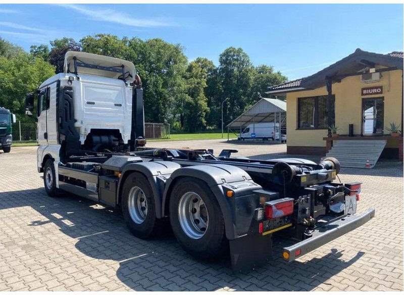 Hook lift truck MAN TGX 26.440: picture 6