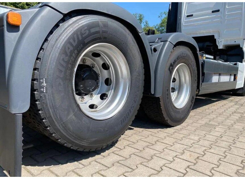 Hook lift truck MAN TGX 26.440: picture 11