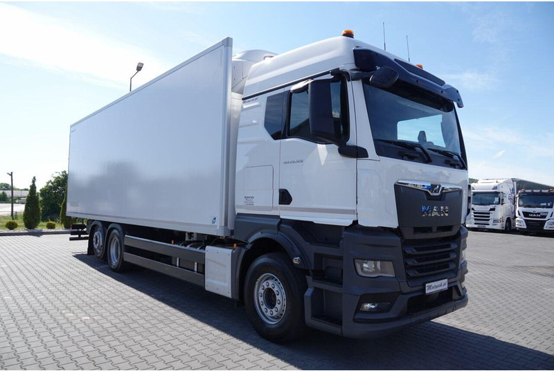MAN TGX 26.520 / 6x2 / CHŁODNIA -8,6 M / AGREGAT THERMO KING T-1000R - Refrigerated truck: picture 3 MAN TGX 26.520 / 6x2 / CHŁODNIA -8,6 M / AGREGAT THERMO KING T-1000R - Refrigerated truck: picture 3