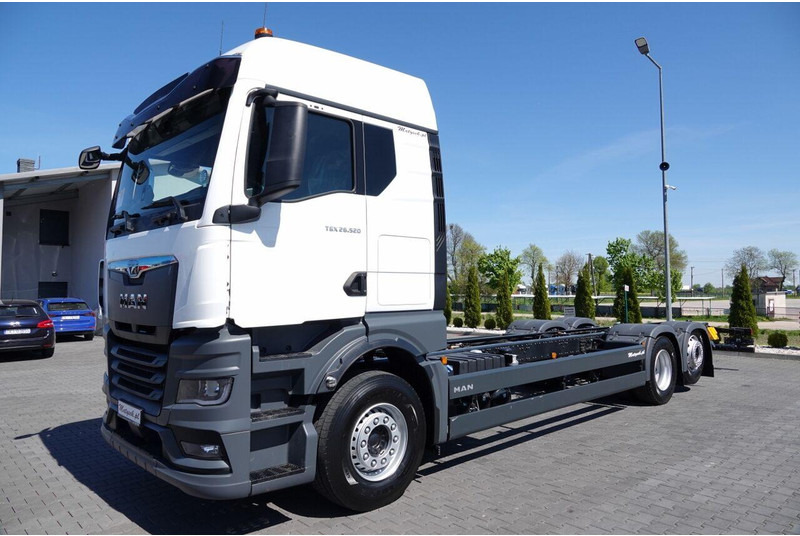 MAN TGX 26.520 / 6x2 / RAMA DŁ. 9,1M / OŚ PODNOSZONA / SKRĘTNA / DO - Cab chassis truck: picture 2 MAN TGX 26.520 / 6x2 / RAMA DŁ. 9,1M / OŚ PODNOSZONA / SKRĘTNA / DO - Cab chassis truck: picture 2