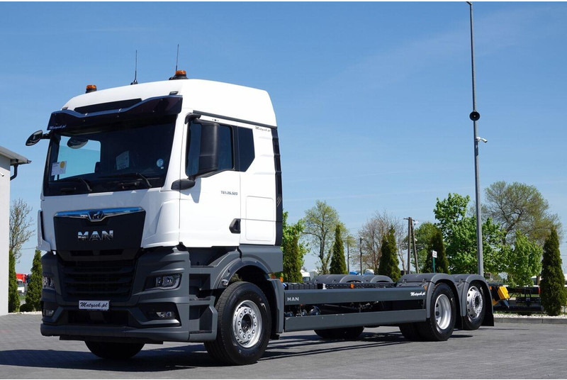 MAN TGX 26.520 / 6x2 / RAMA DŁ. 9,1M / OŚ PODNOSZONA / SKRĘTNA / DO - Cab chassis truck: picture 1 MAN TGX 26.520 / 6x2 / RAMA DŁ. 9,1M / OŚ PODNOSZONA / SKRĘTNA / DO - Cab chassis truck: picture 1