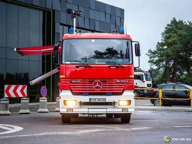 Mercedes-Benz ACTROS 1835 4x2 ZIEGLER FIRE BRIGADE - Fire engine: picture 3 Mercedes-Benz ACTROS 1835 4x2 ZIEGLER FIRE BRIGADE - Fire engine: picture 3