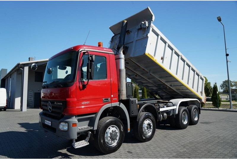 Mercedes-Benz ACTROS 4141 / WYWROTKA TYLNOZSYPOWA / WIELTON / EPS + SP - Tipper: picture 2 Mercedes-Benz ACTROS 4141 / WYWROTKA TYLNOZSYPOWA / WIELTON / EPS + SP - Tipper: picture 2