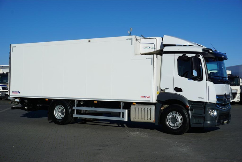 Mercedes-Benz ANTOS / 1830 / E 6 / CHŁODNIA + WINDA / 18 PALET / 78 000 KM - Refrigerated truck: picture 4 Mercedes-Benz ANTOS / 1830 / E 6 / CHŁODNIA + WINDA / 18 PALET / 78 000 KM - Refrigerated truck: picture 4