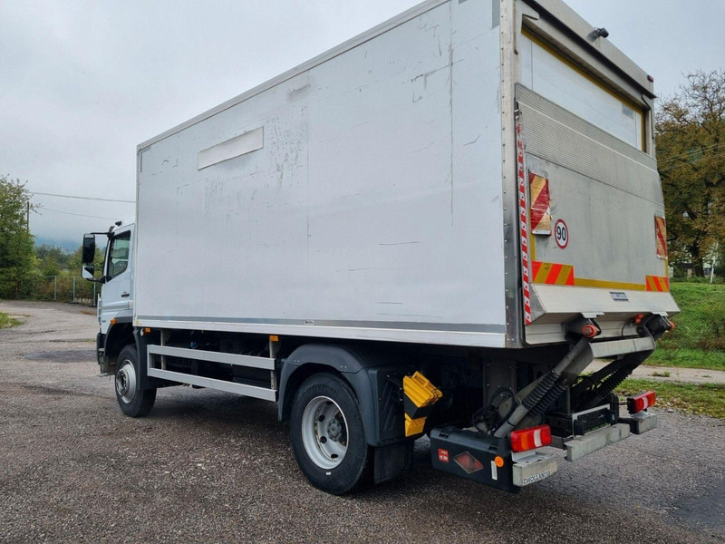 Mercedes-Benz ATEGO 1323 4x4 Refrigerated CARRIER XARIOS 600MT + Tail Lift - Refrigerated truck: picture 3 Mercedes-Benz ATEGO 1323 4x4 Refrigerated CARRIER XARIOS 600MT + Tail Lift - Refrigerated truck: picture 3