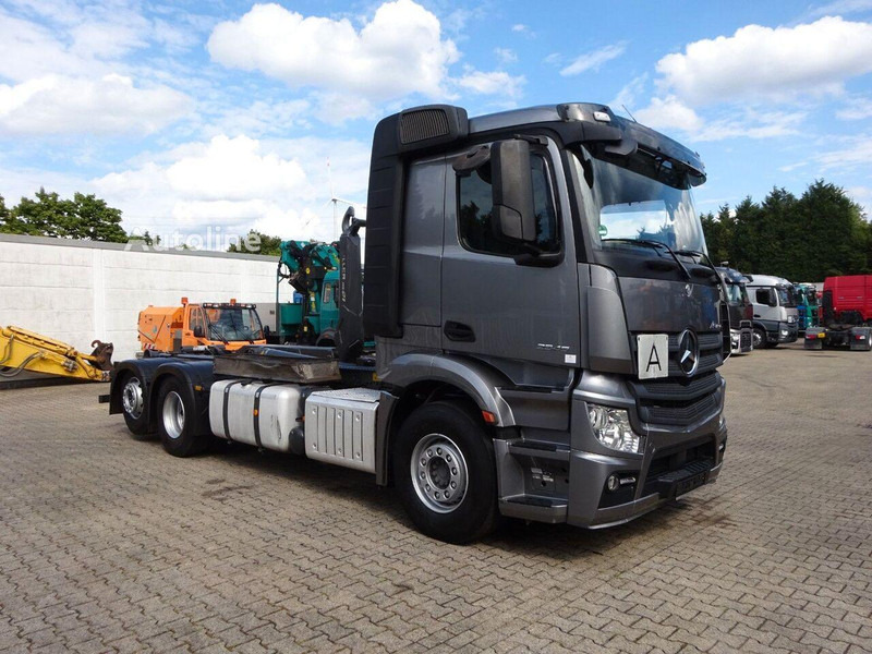 Leasing of Mercedes-Benz Actros 2545 - Hook lift truck 6x2 Mercedes-Benz Actros 2545 - Hook lift truck 6x2: picture 12