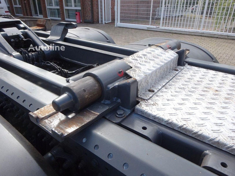 Leasing of Mercedes-Benz Actros 2545 - Hook lift truck 6x2 Mercedes-Benz Actros 2545 - Hook lift truck 6x2: picture 14