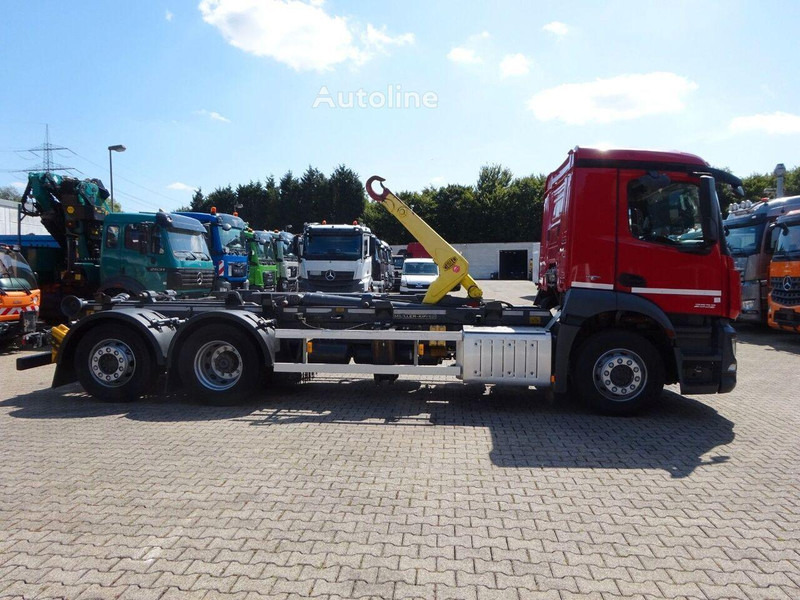 Mercedes-Benz Antos 2532 - Hook lift truck - Hook lift truck: picture 5 Mercedes-Benz Antos 2532 - Hook lift truck - Hook lift truck: picture 5