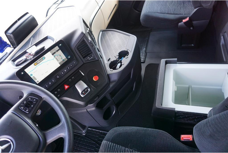 Leasing of Mercedes-Benz Mercedes-Benz: picture 9 Leasing of Mercedes-Benz Mercedes-Benz: picture 9