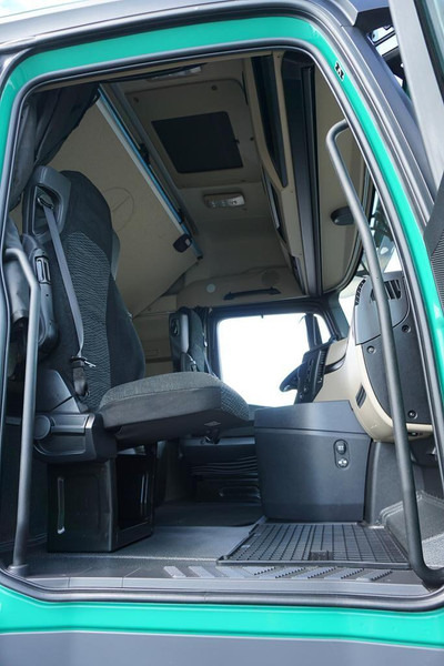 Leasing of Mercedes-Benz Mercedes-Benz: picture 8 Leasing of Mercedes-Benz Mercedes-Benz: picture 8