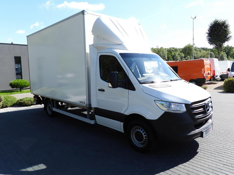 Mercedes-Benz SPRINTER 315 - Closed box van: picture 4 Mercedes-Benz SPRINTER 315 - Closed box van: picture 4