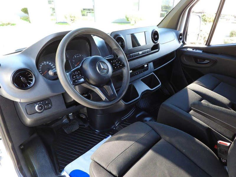 Mercedes-Benz SPRINTER 316 - Minibus, People carrier: picture 2 Mercedes-Benz SPRINTER 316 - Minibus, People carrier: picture 2