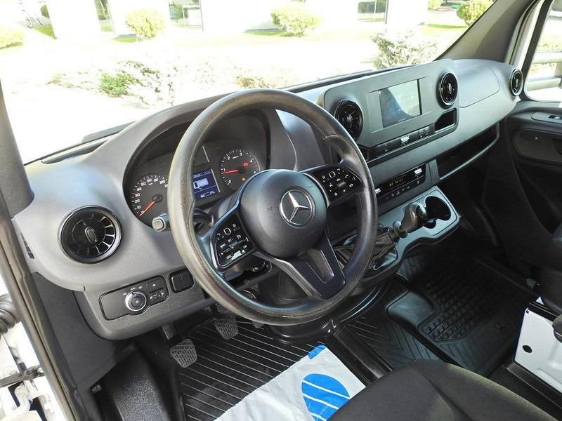 Mercedes-Benz SPRINTER 516 SKRZYNIA PODWÓJNA KABINA DOKA 6 MIEJSC TEMPOMAT KLI - Open body delivery van: picture 2 Mercedes-Benz SPRINTER 516 SKRZYNIA PODWÓJNA KABINA DOKA 6 MIEJSC TEMPOMAT KLI - Open body delivery van: picture 2