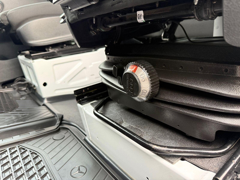 Leasing of Mercedes-Benz Sprinter 319 CDI V6 L2H2 Mercedes-Benz Sprinter 319 CDI V6 L2H2: picture 16 Leasing of Mercedes-Benz Sprinter 319 CDI V6 L2H2 Mercedes-Benz Sprinter 319 CDI V6 L2H2: picture 16