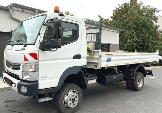 Mitsubishi Fuso 4x4 3 way tipper - Tipper: picture 1 Mitsubishi Fuso 4x4 3 way tipper - Tipper: picture 1