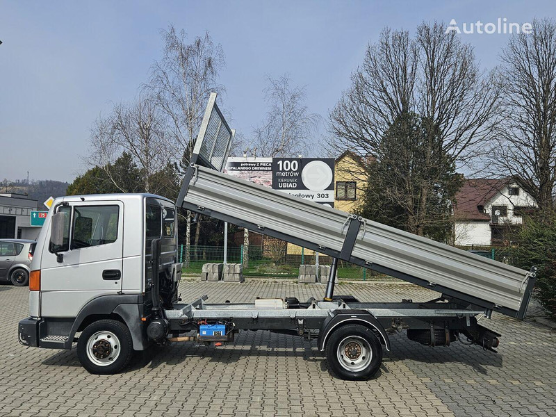 Nissan Atleon 35.110 3 way tipper - Tipper van: picture 3 Nissan Atleon 35.110 3 way tipper - Tipper van: picture 3