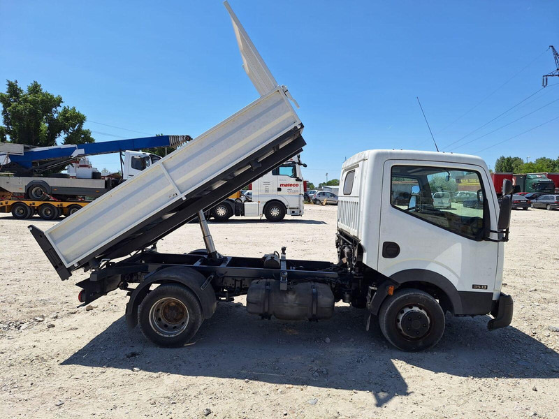 Nissan Cabstar 2,5 TDi - 3 sided Tipper - Tipper van: picture 4 Nissan Cabstar 2,5 TDi - 3 sided Tipper - Tipper van: picture 4