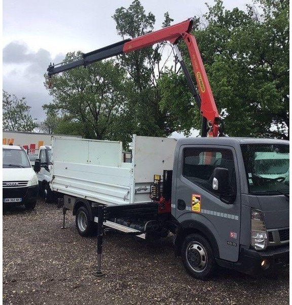 Nissan NT400 - Tipper+crane - Tipper, Crane truck: picture 2 Nissan NT400 - Tipper+crane - Tipper, Crane truck: picture 2