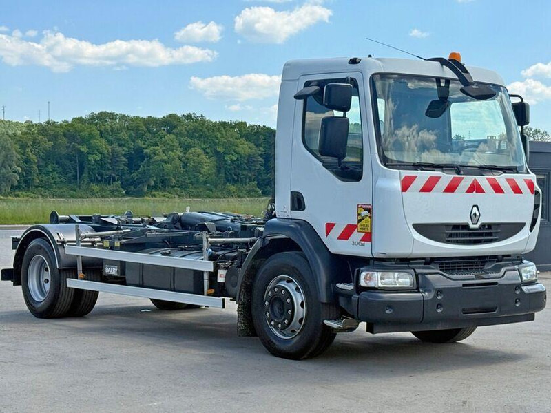 Renault MIDLUM 300 DXI* ABROLLKIPPER * - Hook lift truck: picture 3 Renault MIDLUM 300 DXI* ABROLLKIPPER * - Hook lift truck: picture 3