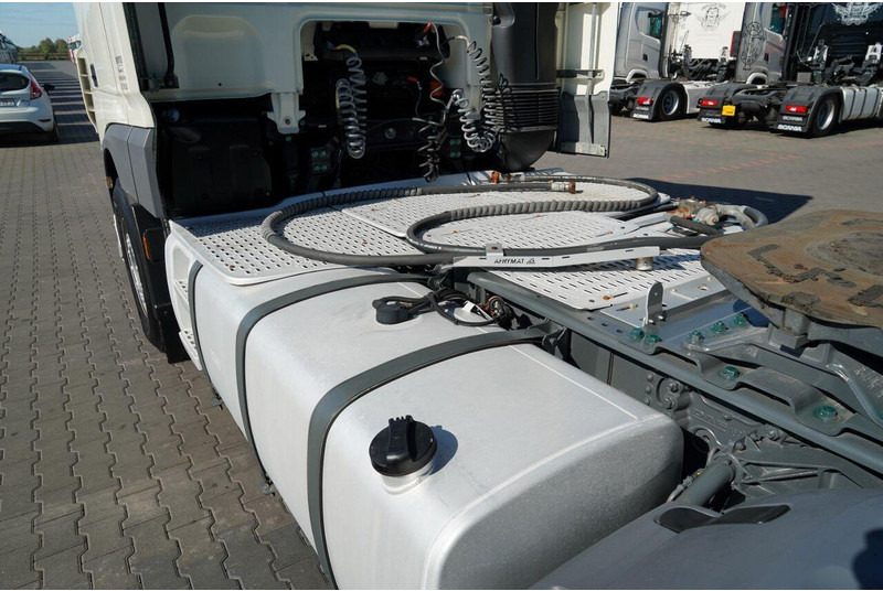 Tractor unit DAF XF 460: picture 13