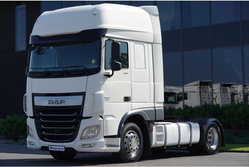 DAF XF 460 / MANUAL / STANDARD / SUPER SPACE CAB / EURO 6 - Tractor unit: picture 4 DAF XF 460 / MANUAL / STANDARD / SUPER SPACE CAB / EURO 6 - Tractor unit: picture 4
