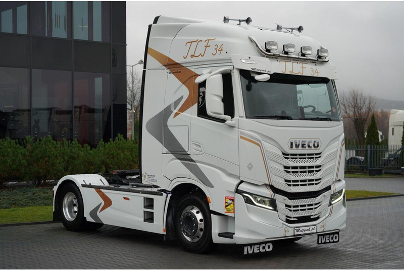 Iveco S-WAY / 530 / RETARDER / I-PARK COOL / FULL AIRMATIC / OPONY 10 - Tractor unit: picture 2 Iveco S-WAY / 530 / RETARDER / I-PARK COOL / FULL AIRMATIC / OPONY 10 - Tractor unit: picture 2